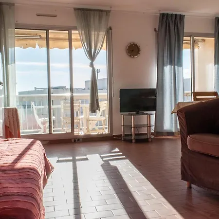 Apartment Centre Ville, T3 500m Plage, Tv, Parking A - Fr-1-803-53 Le Lavandou